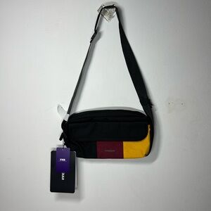Innostyle Crissbody bag. Great for men or women. New with tags!